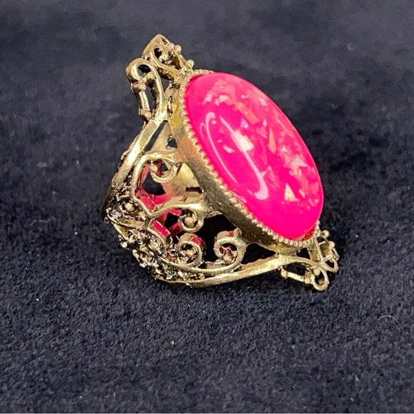 Size 7.5 Pink Brass-look Ring Womens Filigree Goth Retro Glam - Picture 6 of 11